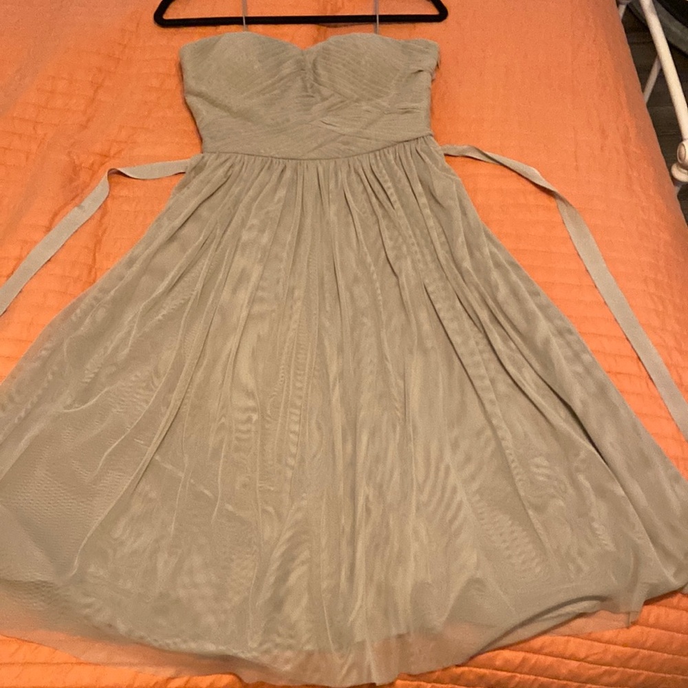 Hitherto Cocktail Dress. Light Gray. Size 6. Strapless. Ribbon (detachable).